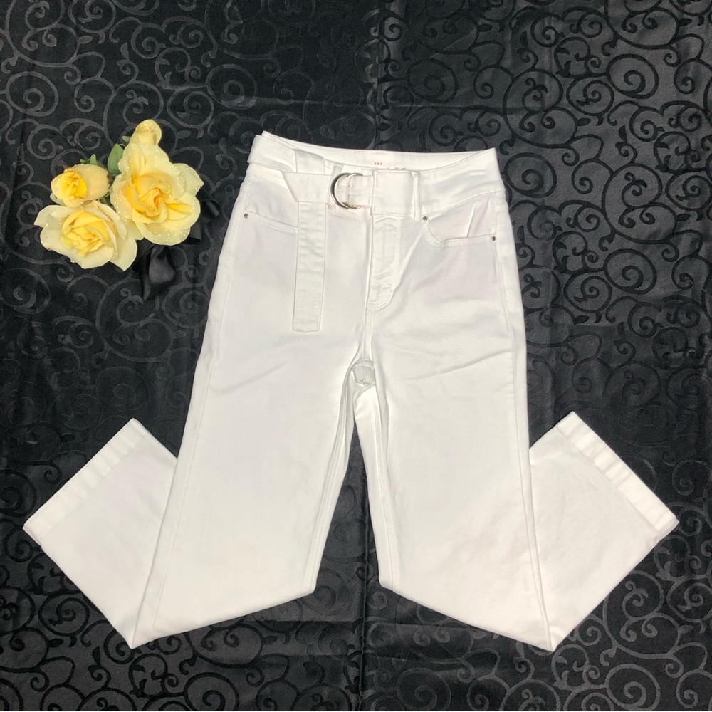 White House Black Market (WHBM) High Rise white wide leg crop denim with a belt - Picture 4 of 11